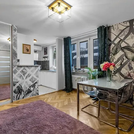 Central 2-Bedroom Apartment - Balcony, City View, Top Location - By Rentujemy Warszawa Zewnętrze zdjęcie