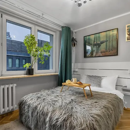 Central 2-Bedroom Apartment - Balcony, City View, Top Location - By Rentujemy Warszawa Zewnętrze zdjęcie