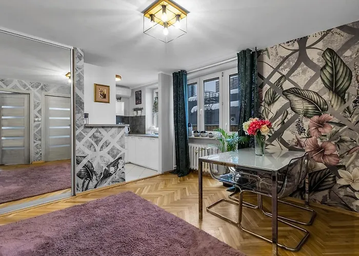 Central 2-Bedroom Apartment - Balcony, City View, Top Location - By Rentujemy