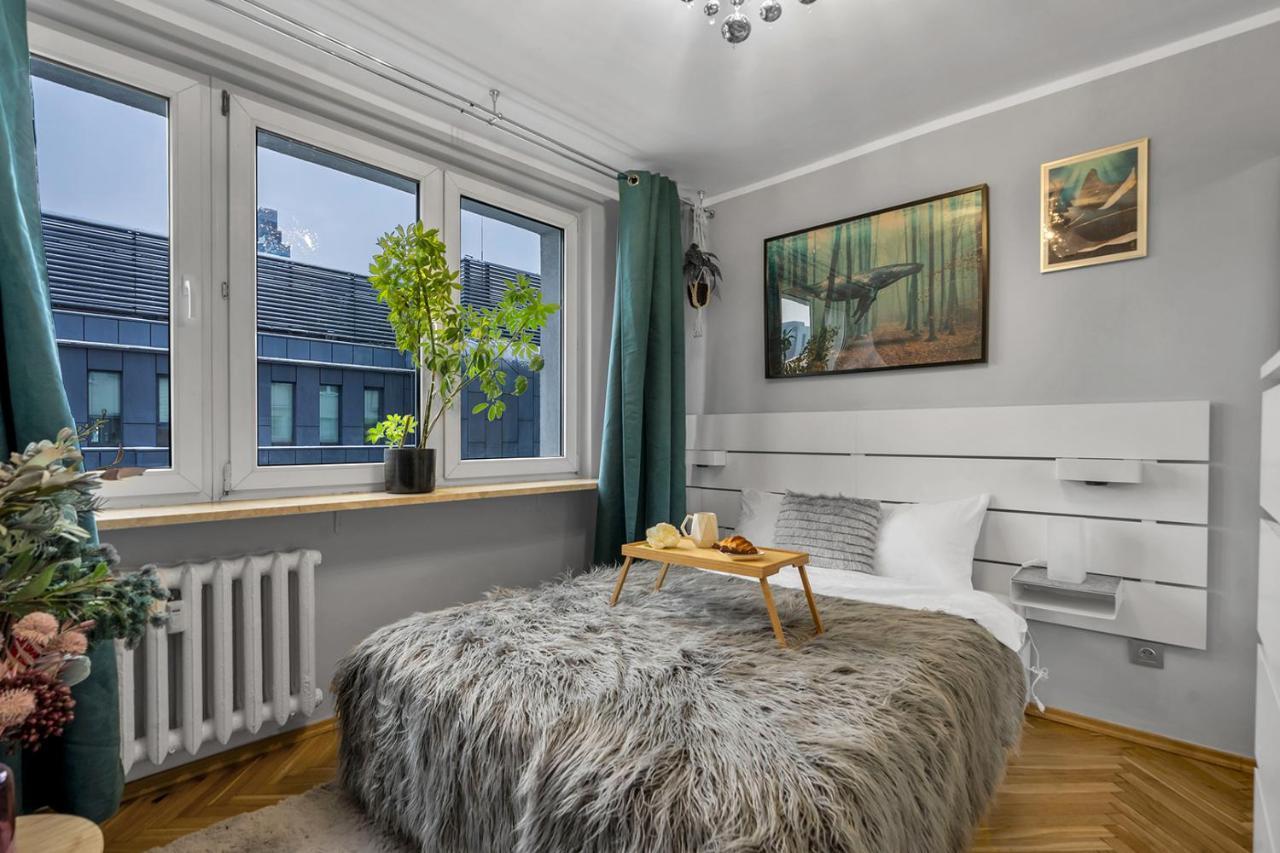 2-bedroom - Balcony, View, Location - By Rentujemy Apartment Warsaw